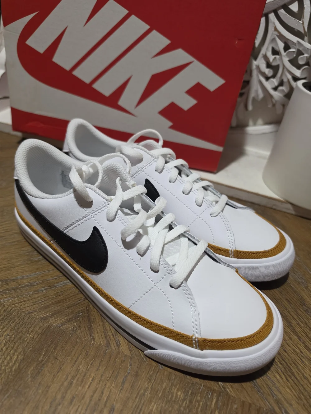 NEW Nike Court Legacy White Low-Top Sneakers Black Swoosh/Gold Trim Size 5Y